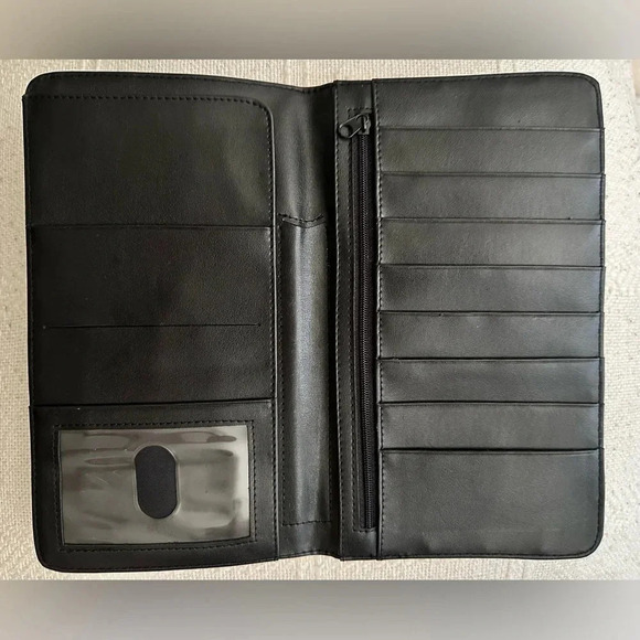 Set Of 4 Travel Bags/ Includes 3 Pouches & 1 Passport Holder - Picture 9 of 9